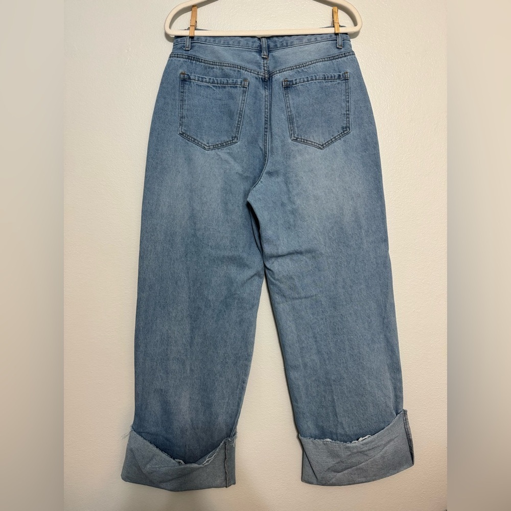 Le Lis High Waisted Wide Leg Cuffed Jeans - Picture 4 of 5